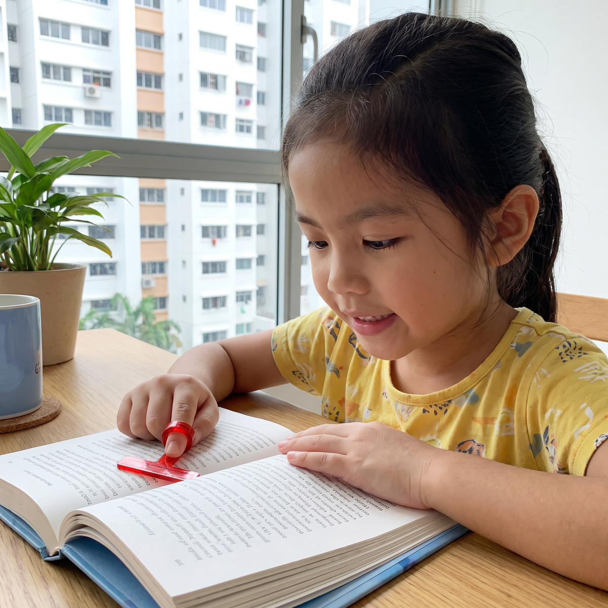 Kids’ Finger Reading Tracker – Translucent Reading Guide