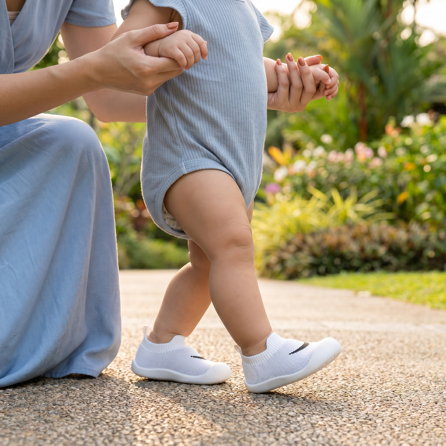 Summer baby shoes with non-slip soles and breathable material